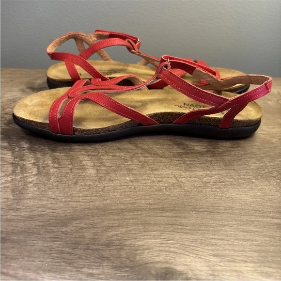 Naot Dorith Strappy Sandal Red Size 8 Women’s - Picture 7 of 10